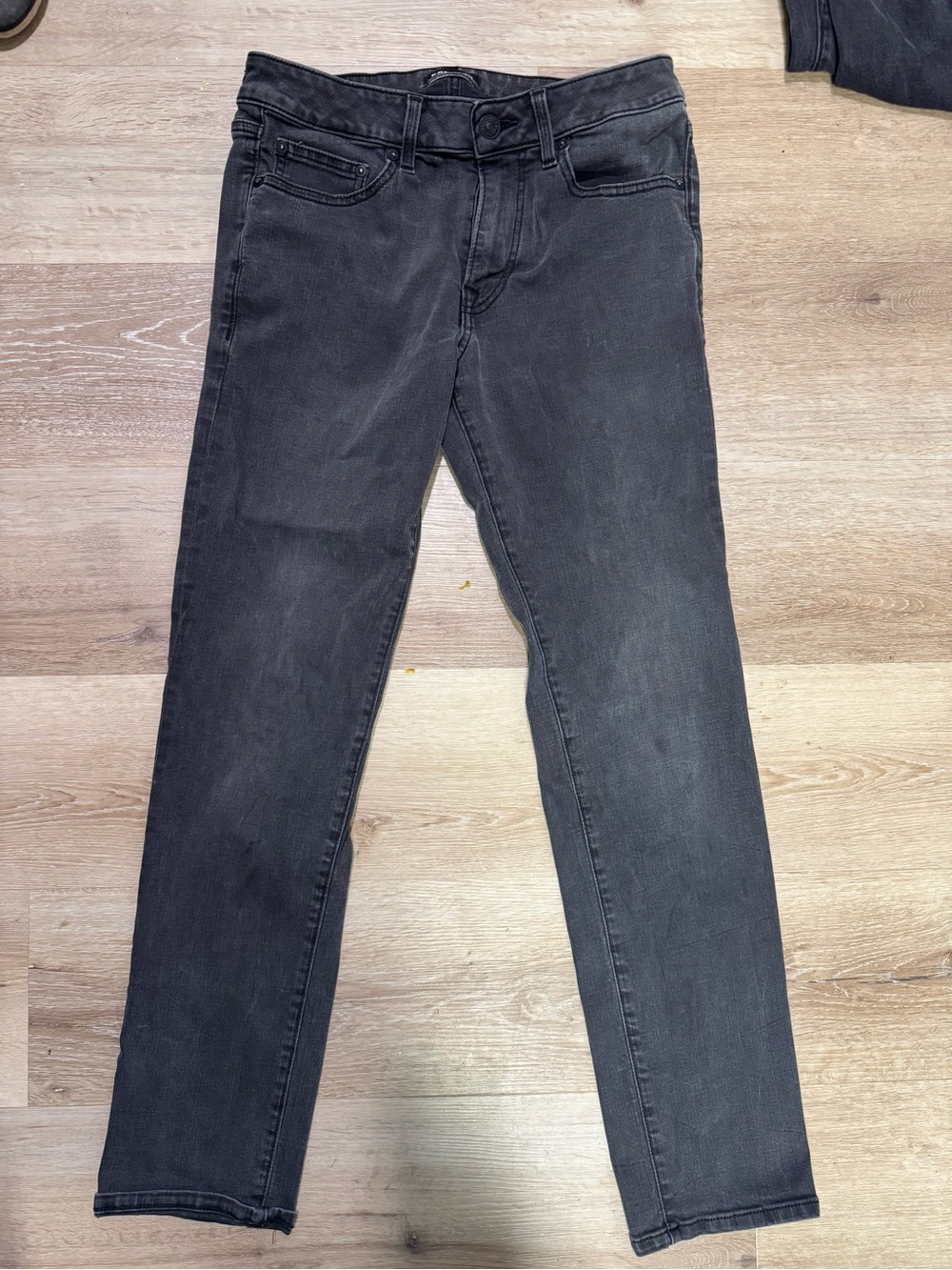 Express Men's Skinny Jeans in Faded Black